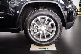 2015款Jeep大切诺基3.0L旗舰尊悦版