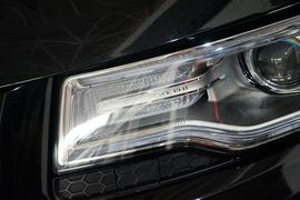 2015款Jeep大切诺基3.0L旗舰尊悦版