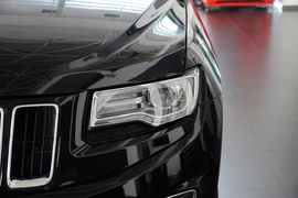 2015款Jeep大切诺基3.0L旗舰尊悦版