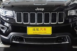 2015款Jeep大切诺基3.0L旗舰尊悦版