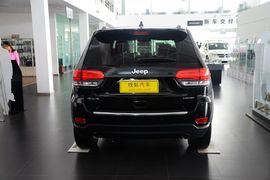 2015款Jeep大切诺基3.0L旗舰尊悦版