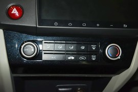 2016款本田思域1.8L自动舒适版