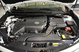2013款日产天籁2.5L