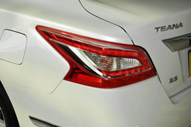 2013款日产天籁2.5L