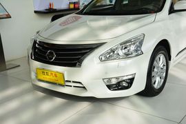 2013款日产天籁2.5L