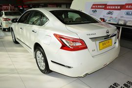 2013款日产天籁2.5L