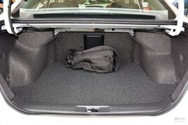 2013款日产天籁2.5L