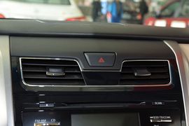 2013款日产天籁2.5L