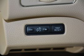 2013款日产天籁2.5L