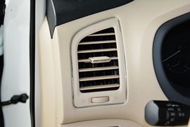 2013款日产天籁2.5L