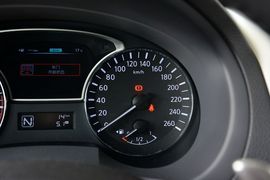 2013款日产天籁2.5L