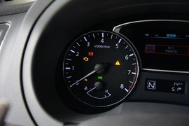 2013款日产天籁2.5L