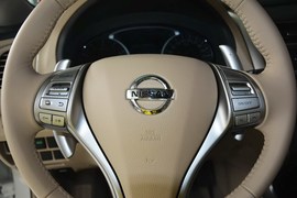 2013款日产天籁2.5L