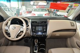2013款日产天籁2.5L