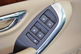 2015款荣威950