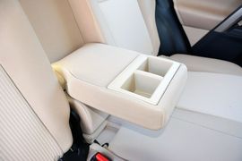 2015款丰田RAV4