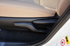 2015款丰田RAV4