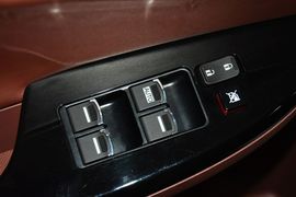 2015款比亚迪速锐1.5L手动舒适型