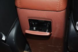 2015款比亚迪速锐1.5L手动舒适型