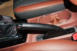 2015款比亚迪速锐1.5L手动舒适型