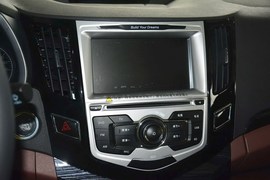 2015款比亚迪速锐1.5L手动舒适型