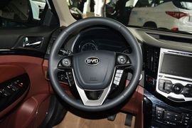 2015款比亚迪速锐1.5L手动舒适型