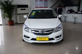 2015款比亚迪速锐1.5L手动舒适型