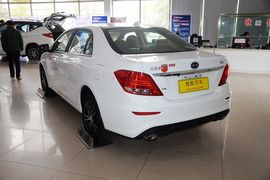 2015款比亚迪速锐1.5L手动舒适型