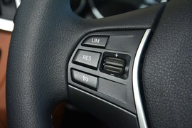 2016款宝马320Li豪华设计套装