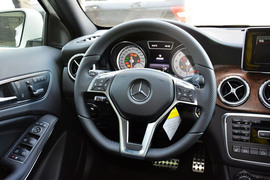 2015款奔驰GLA260