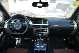2016款奥迪S5掀背3.0T豪华型