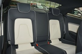 2016款奥迪A5双门45TFSI舒适型