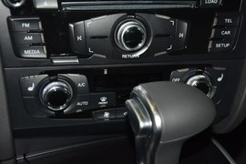 2016款奥迪A5双门45TFSI舒适型