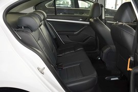 2015款大众朗逸1.6L手动舒适型