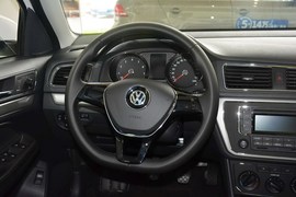 2015款大众朗逸1.6L手动舒适型