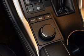 2016款雷克萨斯NX200