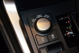 2016款雷克萨斯NX200