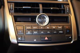 2016款雷克萨斯NX200