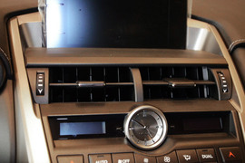 2016款雷克萨斯NX200