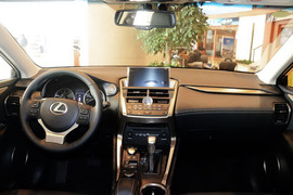 2016款雷克萨斯NX200