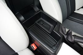 2015款宝马118i都市设计套装
