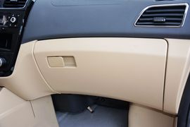 2015款五菱征程1.8L