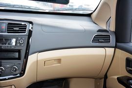 2015款五菱征程1.8L