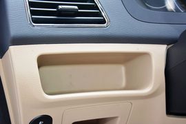 2015款五菱征程1.8L