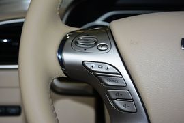 2015款日产楼兰2.5