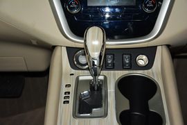 2015款日产楼兰2.5