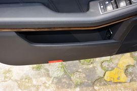 2015款奔驰E320L豪华型