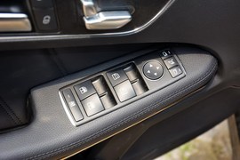 2015款奔驰E320L豪华型