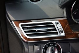 2015款奔驰E320L豪华型