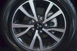 2016款三菱翼神1.8L